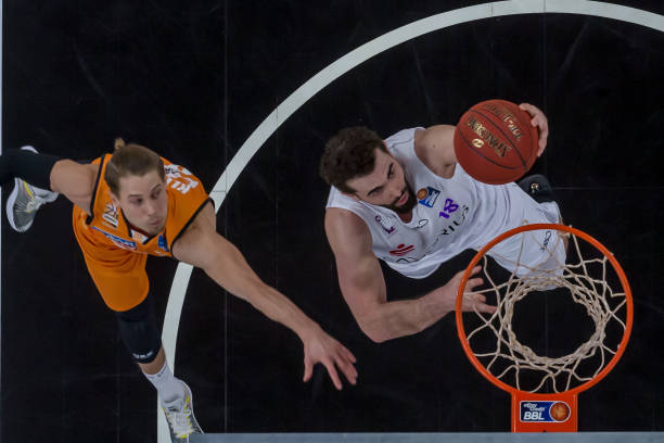 这些投篮的 这些投篮的